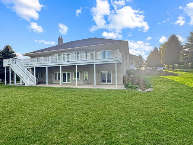$1,200,000 | 16 Pheasant Drive, Slayton, MN 56172