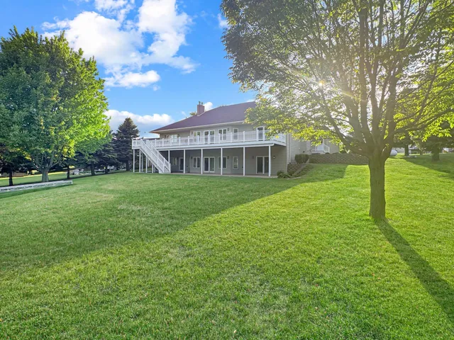 $1,200,000 | 16 Pheasant Drive, Slayton, MN 56172