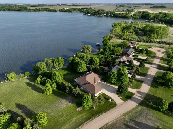 $1,200,000 | 16 Pheasant Drive, Slayton, MN 56172