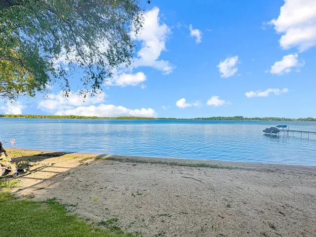 $1,200,000 | 16 Pheasant Drive, Slayton, MN 56172