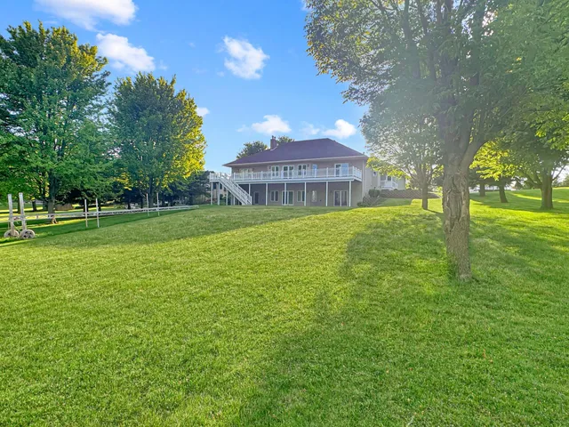 $1,200,000 | 16 Pheasant Drive, Slayton, MN 56172