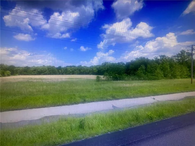 $579,000 | 4445 East 7th Street, Joplin, MO 64801