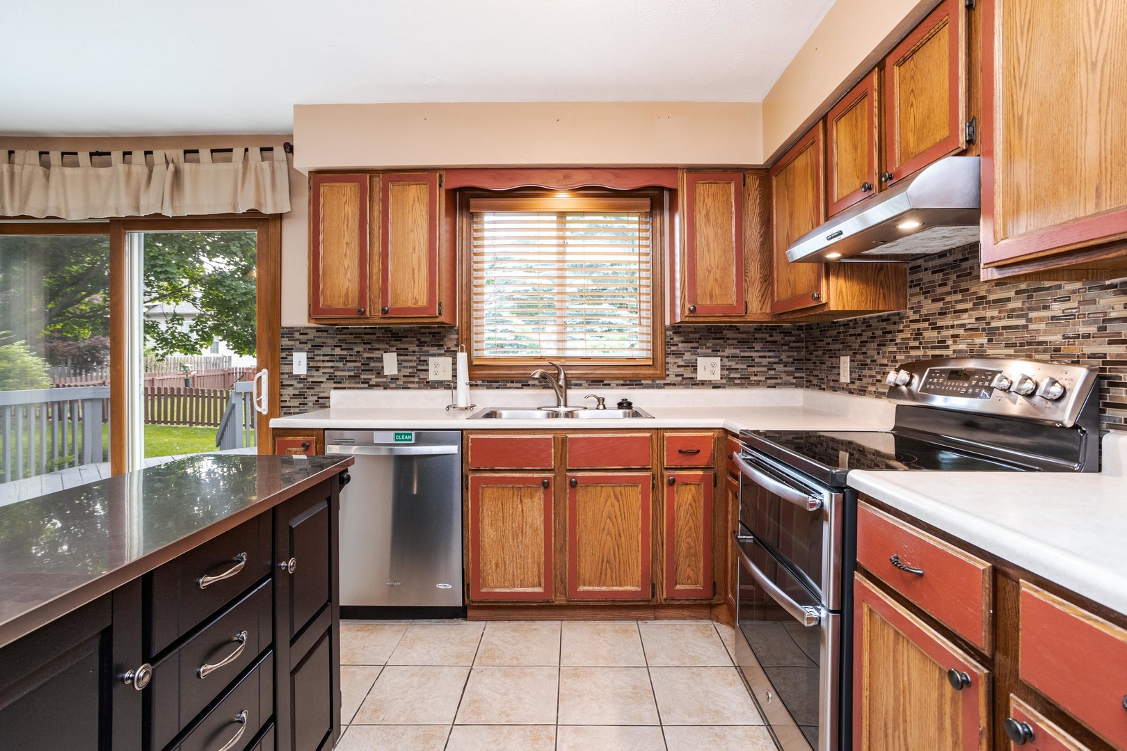 2605 Keystone Road Bloomington, IL 61704 - Photo 14 of 50 Gallery Image 14