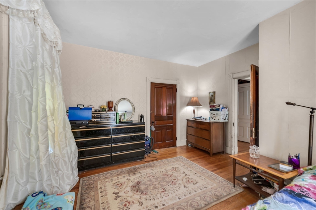 415 Maple Street Springfield, MA 01105 - Photo 13 of 40
