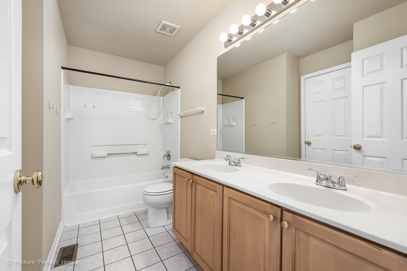 3449 Ravinia Circle, Unit 3449 Aurora, IL 60504 - Photo 13 of 17