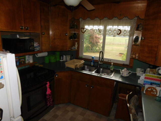 3509 East Taylor Road Hart, MI 49420 - Photo 10 of 32 DSCN2757