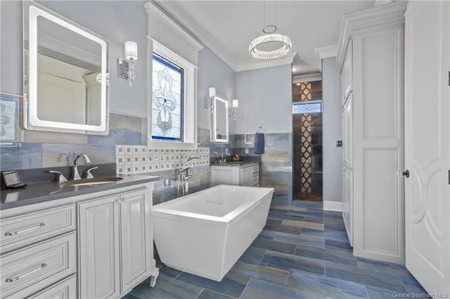 $819,995 | 5390 Waterside Drive, Lake Charles, LA 70607