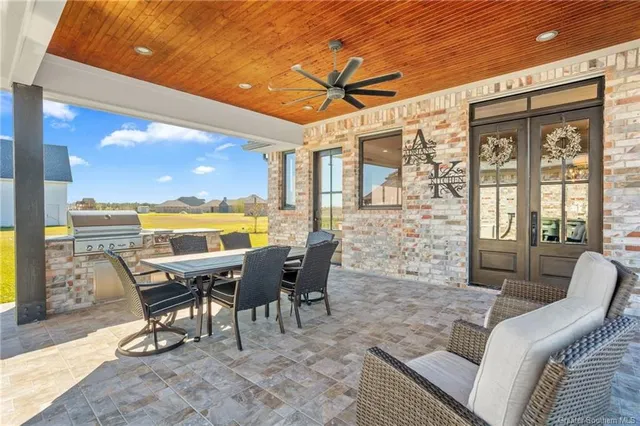 $819,995 | 5390 Waterside Drive, Lake Charles, LA 70607