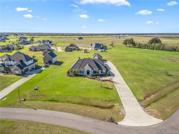 $795,000 | 5390 Waterside Drive, Lake Charles, LA 70607