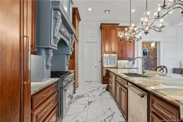 $819,995 | 5390 Waterside Drive, Lake Charles, LA 70607