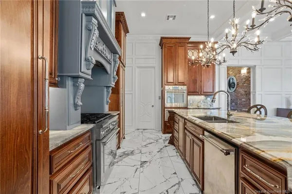 $795,000 | 5390 Waterside Drive, Lake Charles, LA 70607