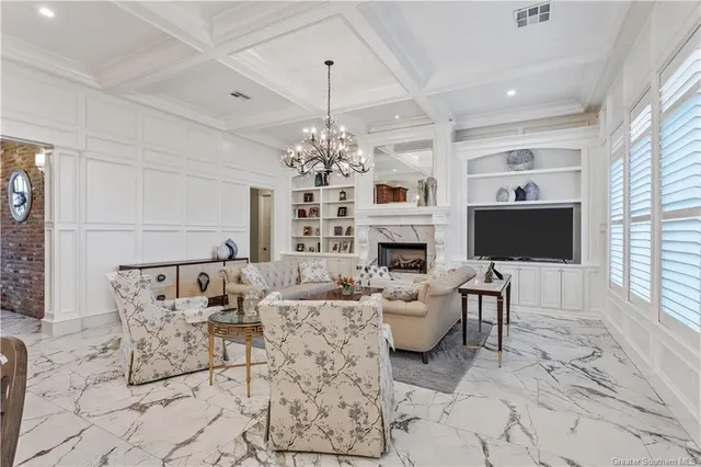 $819,995 | 5390 Waterside Drive, Lake Charles, LA 70607