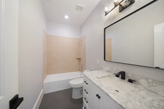 wooden floor and closet in a room