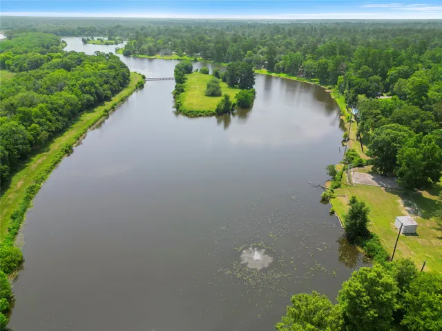 $3,400 | 401 Brook Hollow Drive, Conroe, TX 77385