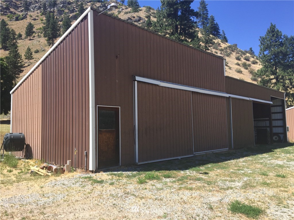 4512 Navarre Coulee Road Chelan, WA 98816 - Photo 5 of 22 Gallery Image 5