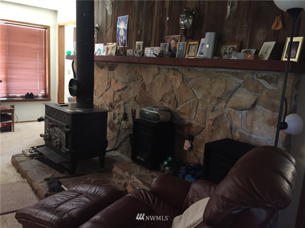 4512 Navarre Coulee Road Chelan, WA 98816 - Photo 10 of 22 Gallery Image 10