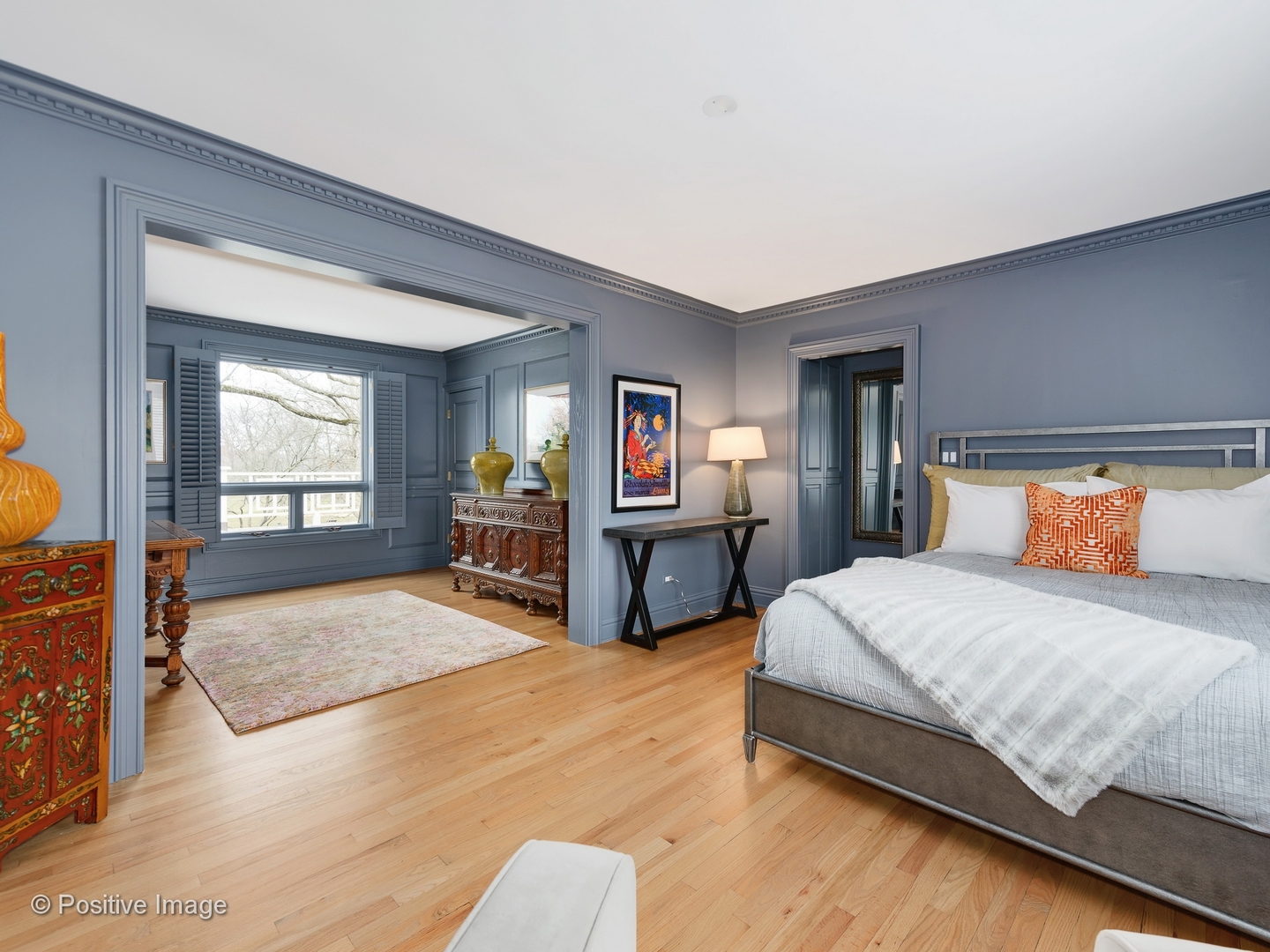 32 Indian Hill Road Winnetka, IL 60093 - Photo 38 of 79 a bedroom with a large bed and a tv