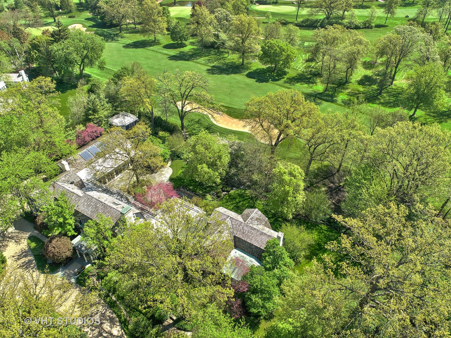 32 Indian Hill Road Winnetka, IL 60093 - Photo 49 of 79 a view of a garden with plants
