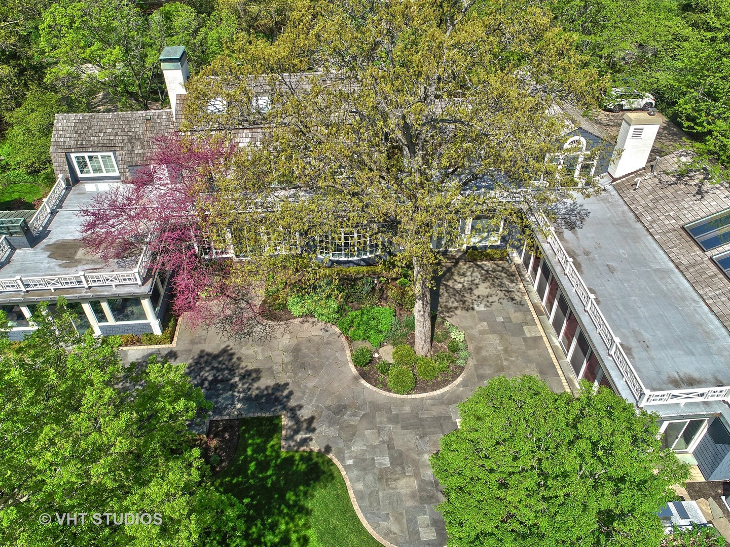 32 Indian Hill Road Winnetka, IL 60093 - Photo 75 of 79 an aerial view of a house