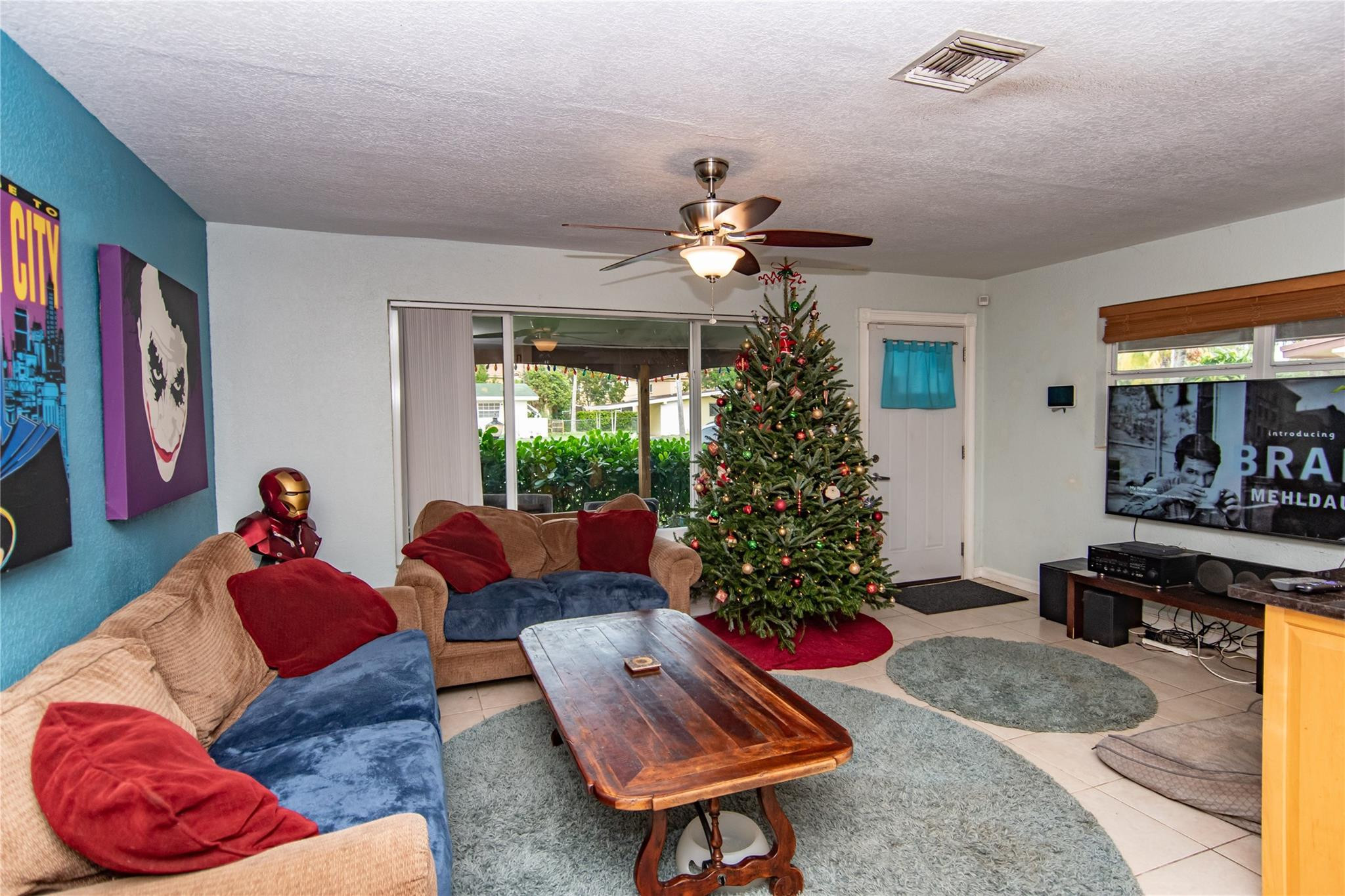 5554 Southwest 6th Street Pompano Beach, FL 33068 - Photo 5 of 37 Photo 5