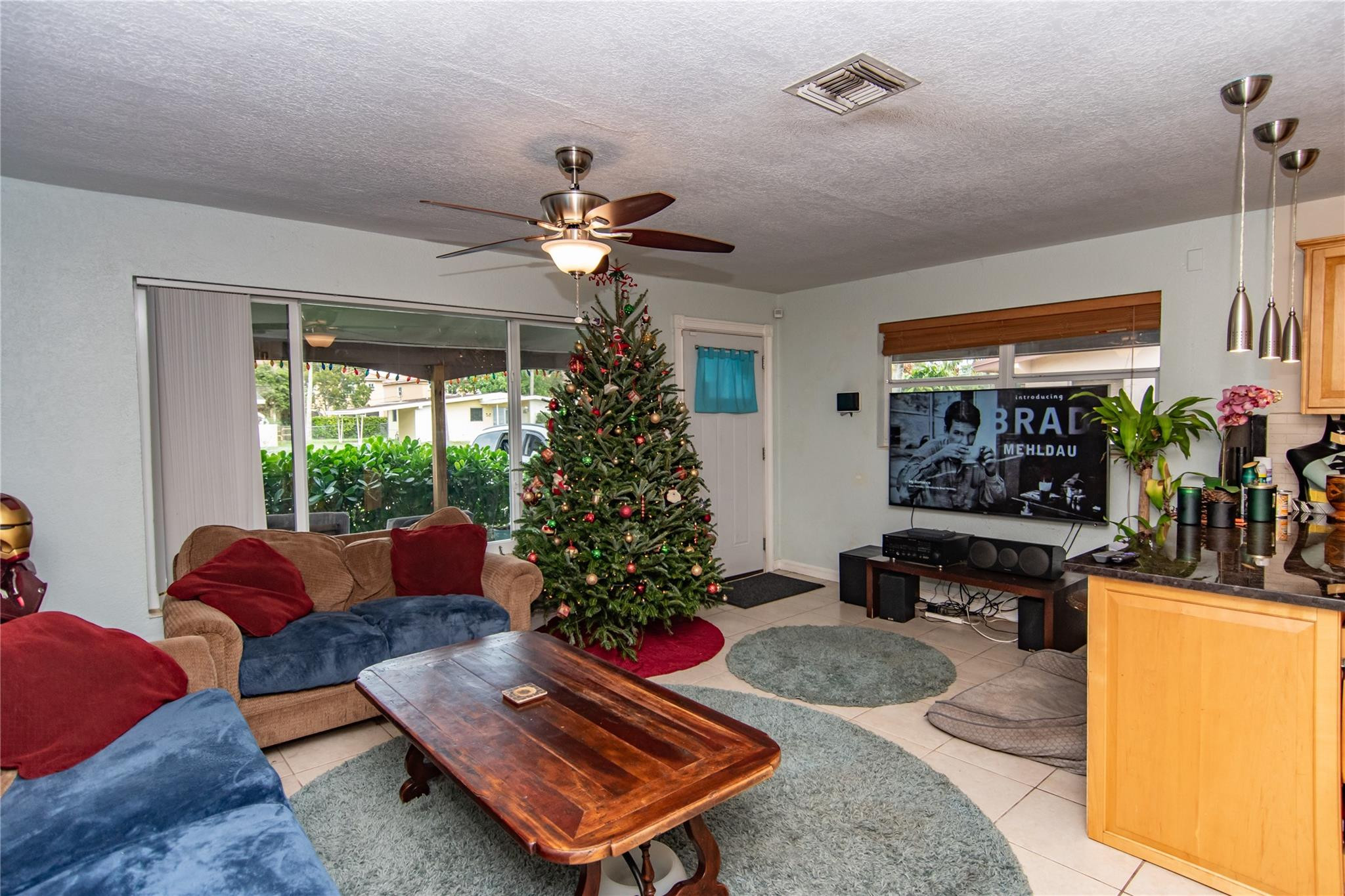 5554 Southwest 6th Street Pompano Beach, FL 33068 - Photo 6 of 37 Photo 6
