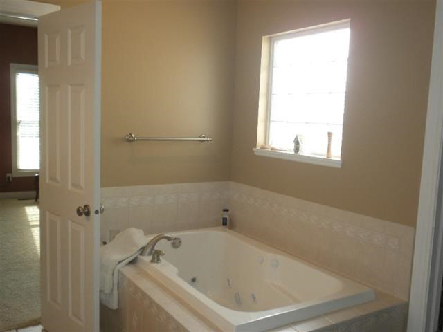 5552 Judge Road Bettendorf, IA 52722 - Photo 13 of 19 Gallery Image 13