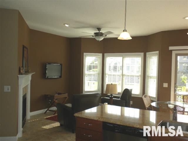 5552 Judge Road Bettendorf, IA 52722 - Photo 4 of 19 Gallery Image 4
