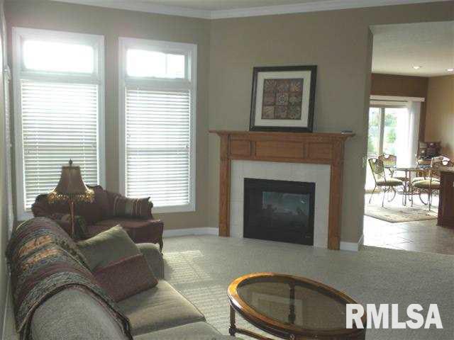 5552 Judge Road Bettendorf, IA 52722 - Photo 5 of 19 Gallery Image 5