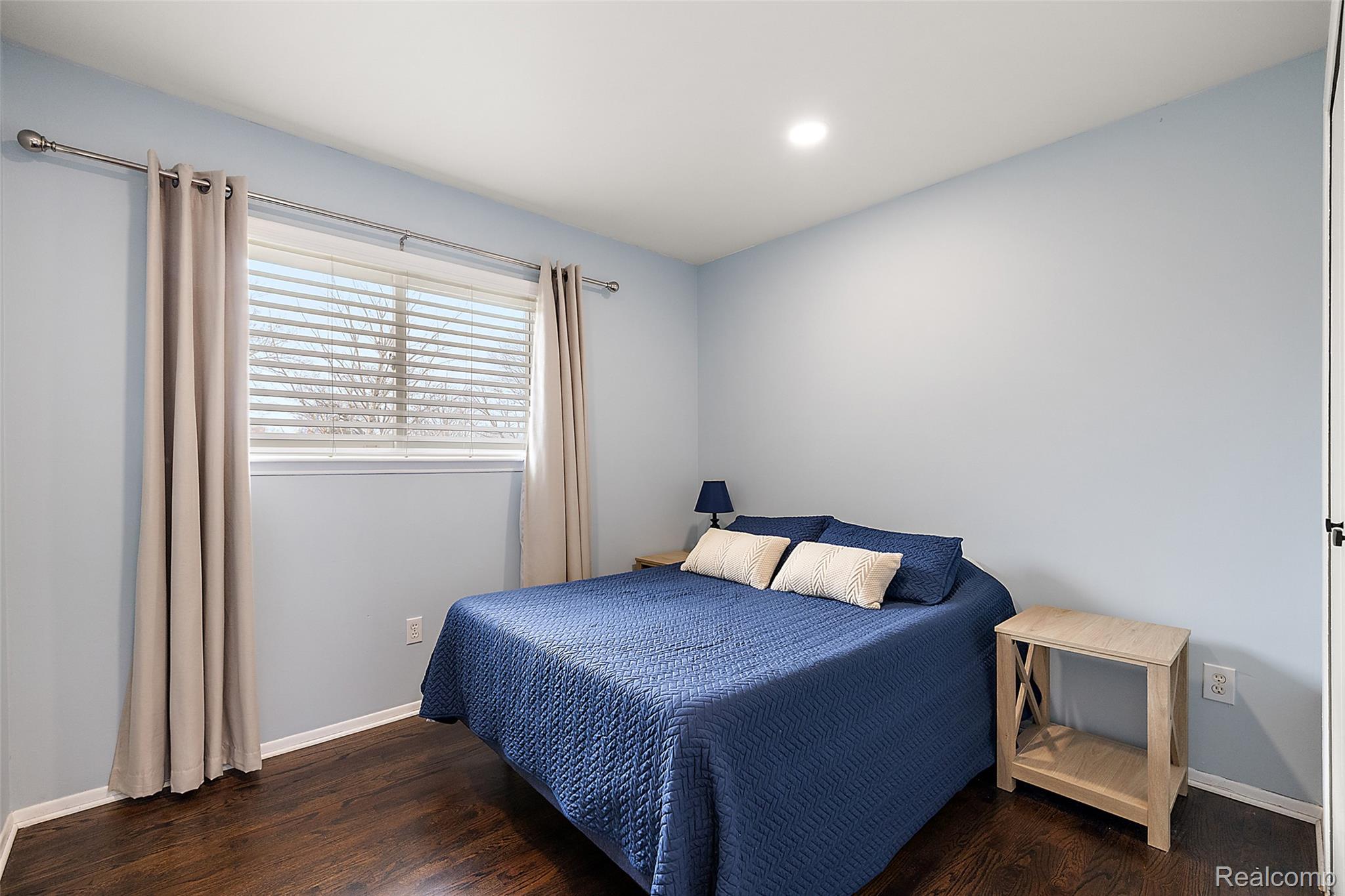 2386 Milverton Road Troy, MI 48083 - Photo 27 of 65 Bedroom