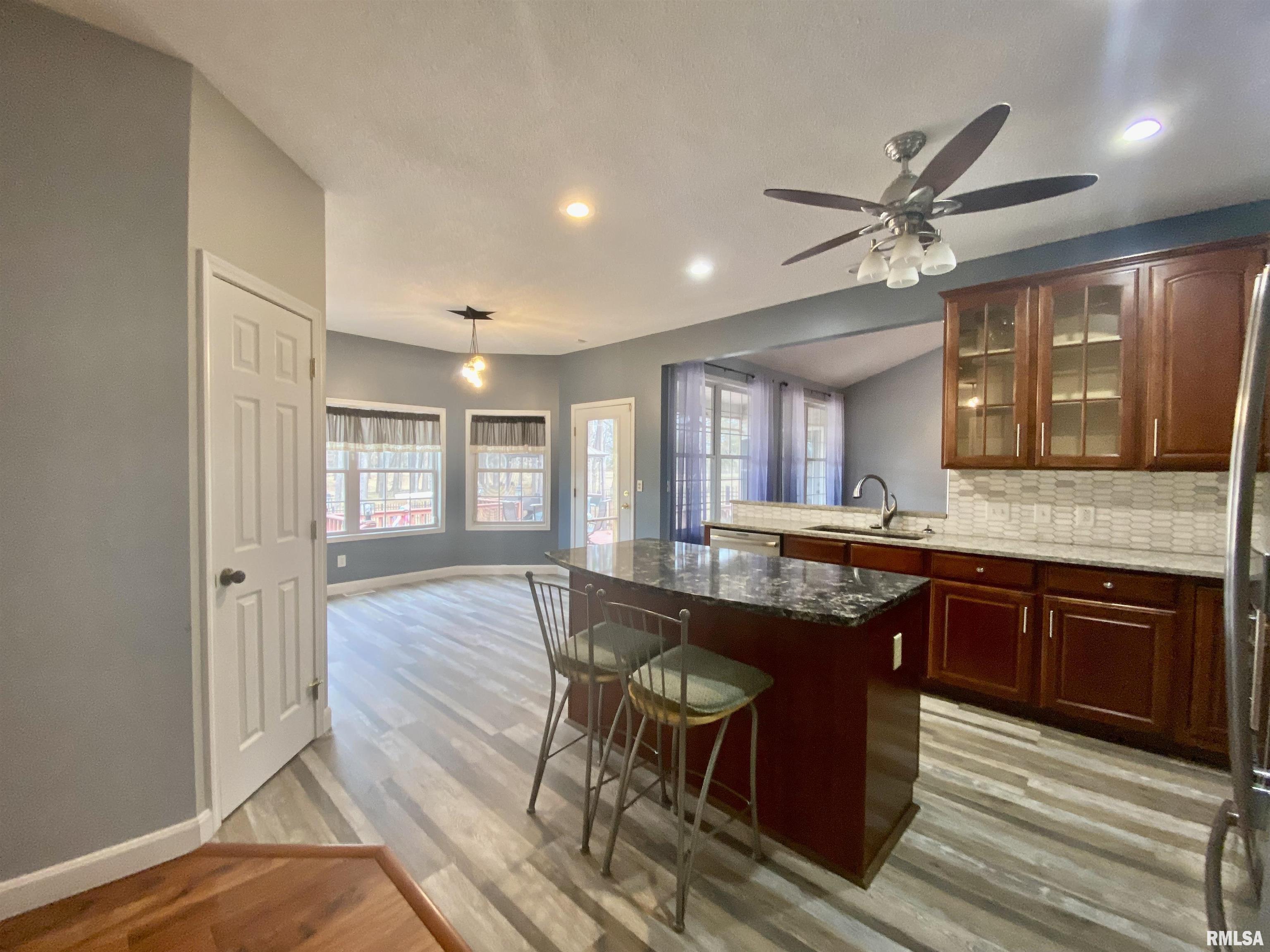 17794 East Fairfield Road Mount Vernon, IL 62864 - Photo 12 of 53