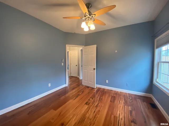 $349,900 | 17794 East Fairfield Road, Mount Vernon, IL 62864