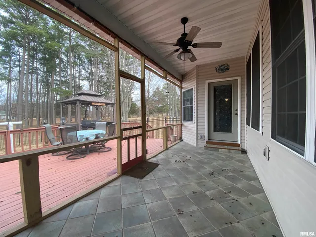 $349,900 | 17794 East Fairfield Road, Mount Vernon, IL 62864