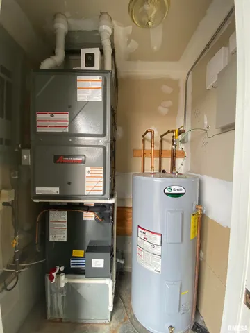 $349,900 | 17794 East Fairfield Road, Mount Vernon, IL 62864