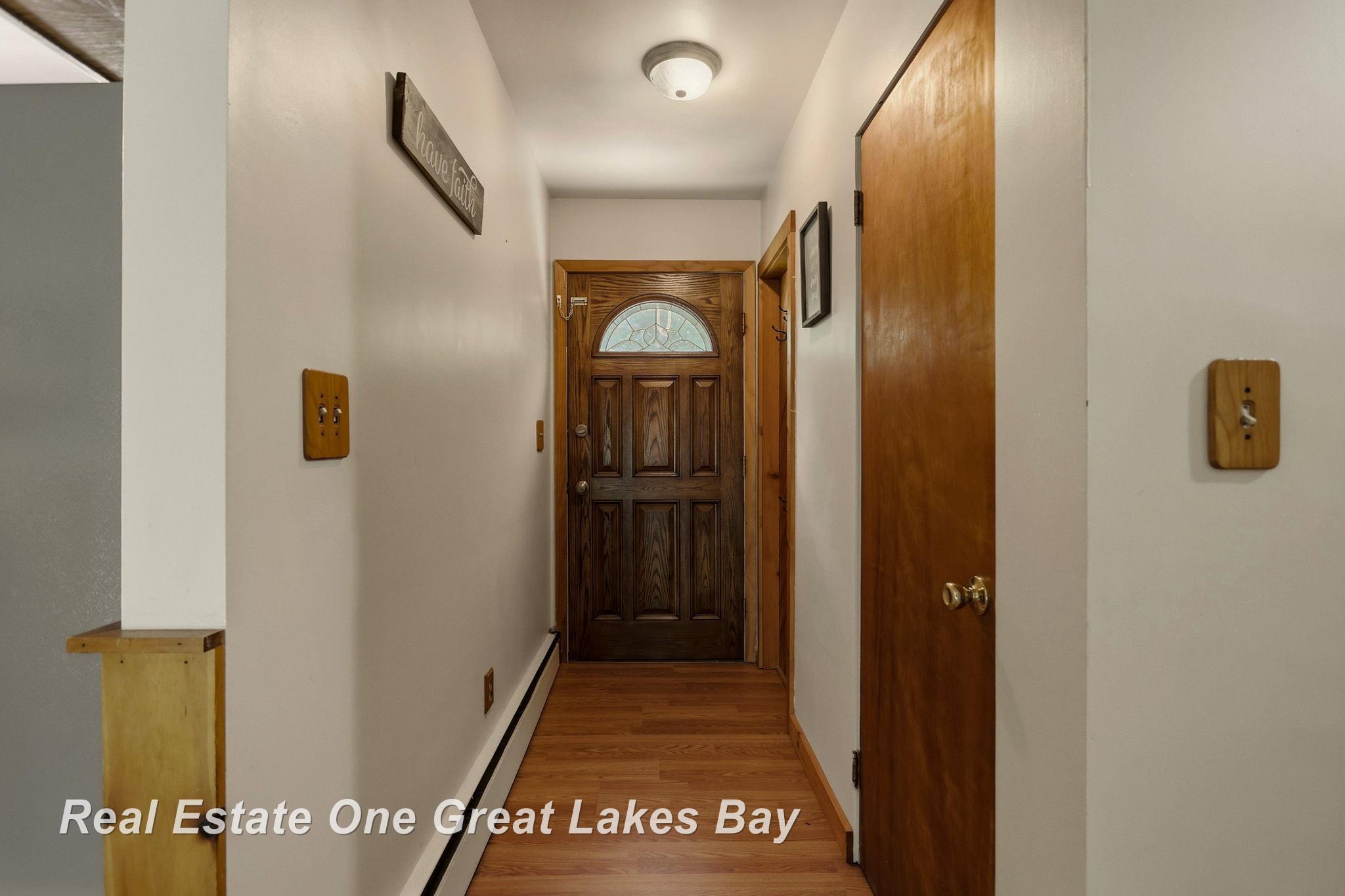 6654 Davis Road Saginaw, MI 48604 - Photo 3 of 41 Gallery Image 3