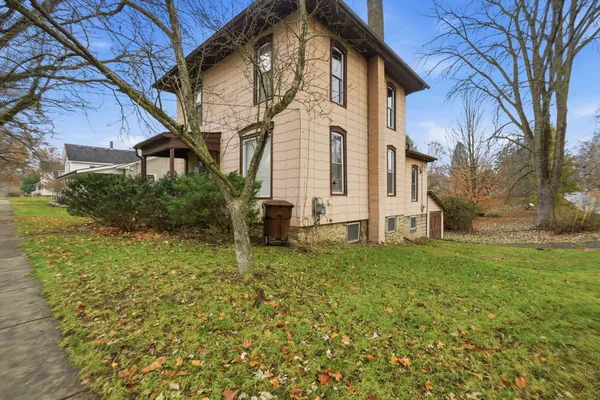 $160,000 | 345 North Mulberry Street, Marshall, MI 49068