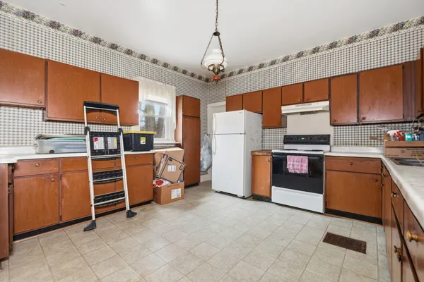 $160,000 | 345 North Mulberry Street, Marshall, MI 49068