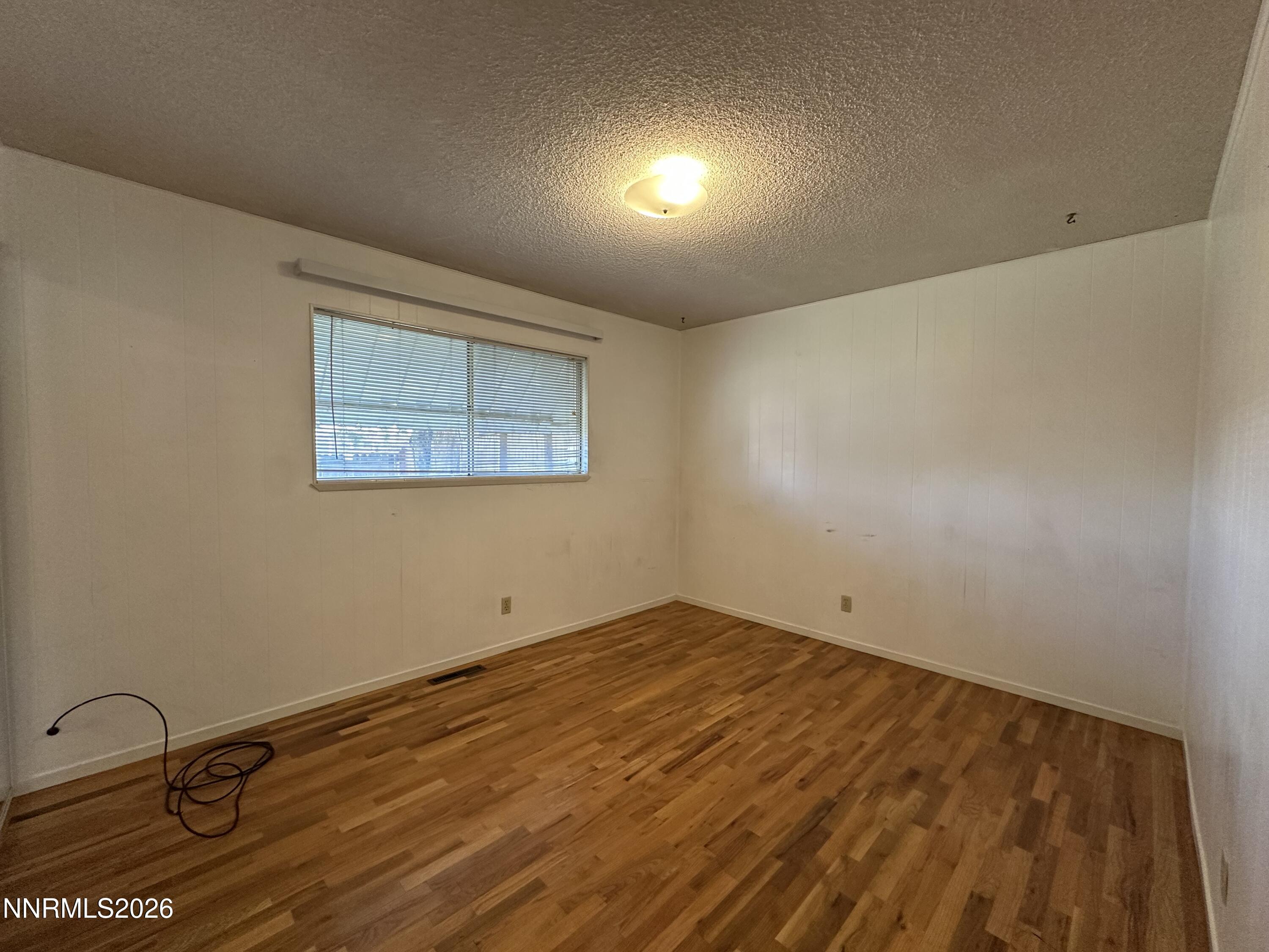 1365 Akard Drive Reno, NV 89503 - Photo 18 of 32 Guest Bed