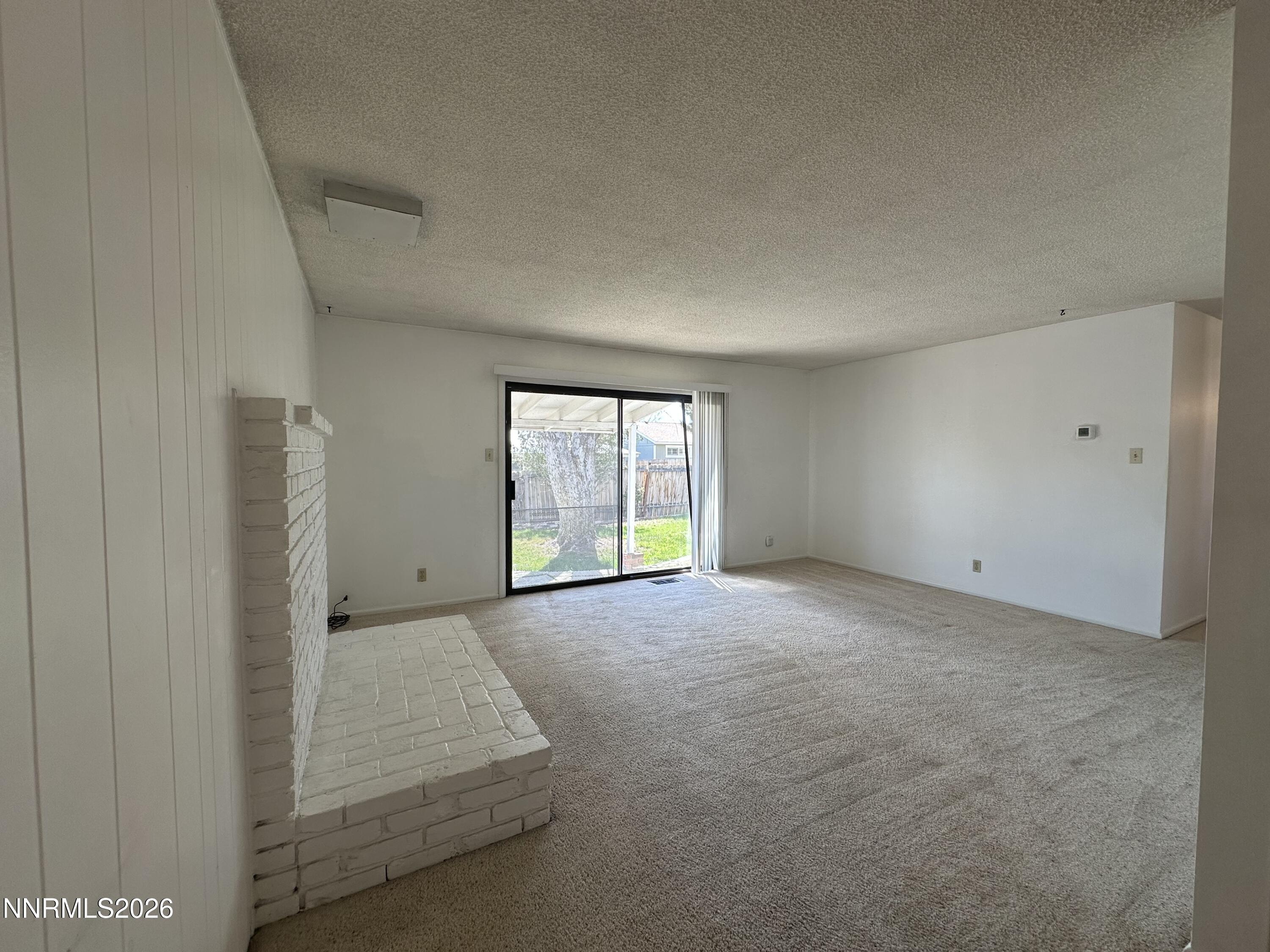 1365 Akard Drive Reno, NV 89503 - Photo 9 of 32 Living Room