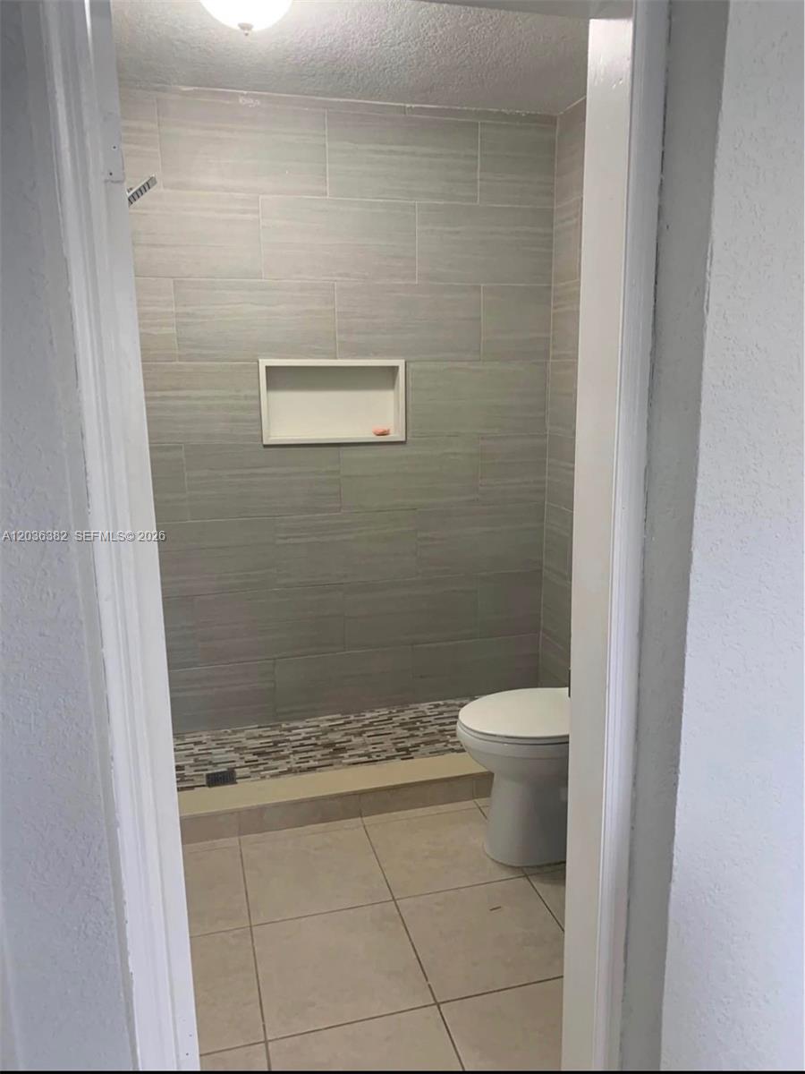 1271 West 79th Street Hialeah, FL 33014 - Photo 16 of 24
