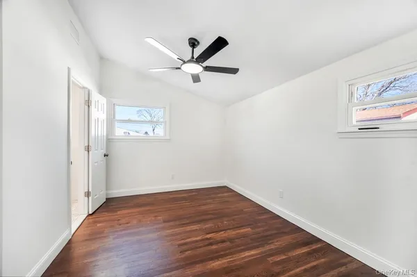 $699,999 | 18 West 14th Street, Deer Park, NY 11729