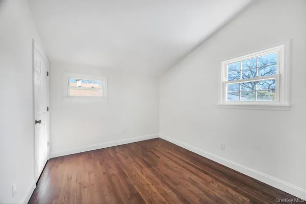$699,999 | 18 West 14th Street, Deer Park, NY 11729