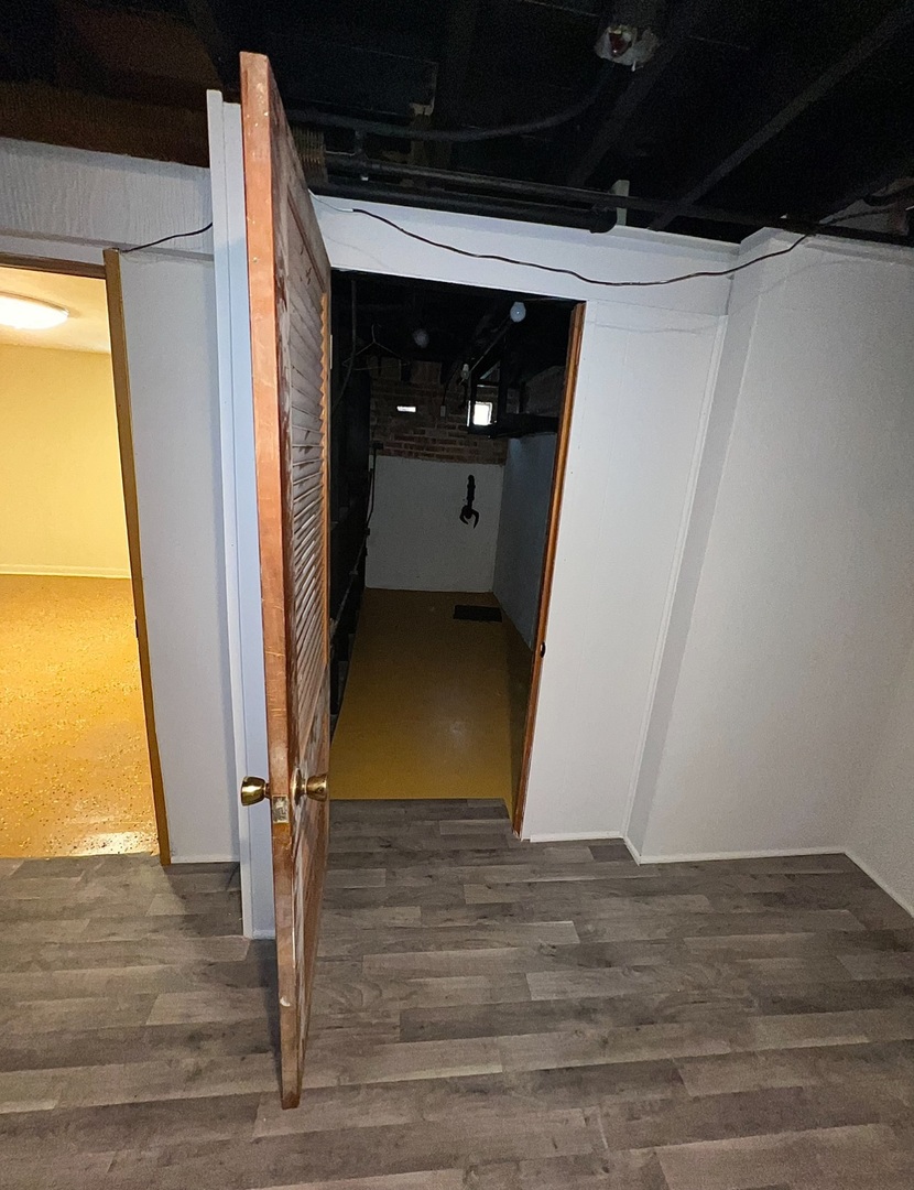 12351 South Union Avenue Chicago, IL 60628 - Photo 9 of 16 a view of entryway