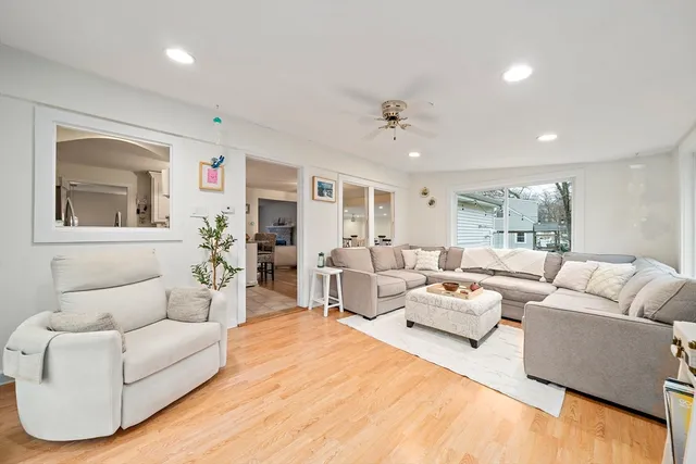 $899,900 | 26 Sun Valley Drive, Braintree, MA 02184