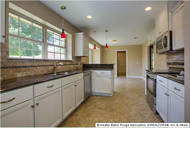 5916 Hickory Ridge Boulevard Baton Rouge, LA 70817 - Photo 2 of 21 Gallery Image 2