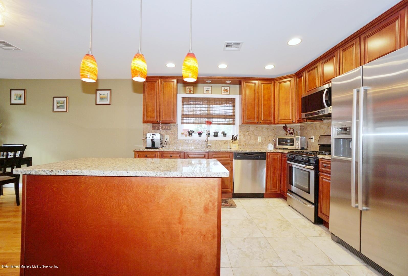 509 Mill Road Staten Island, NY 10306 - Photo 13 of 35 (13) KITCHEN