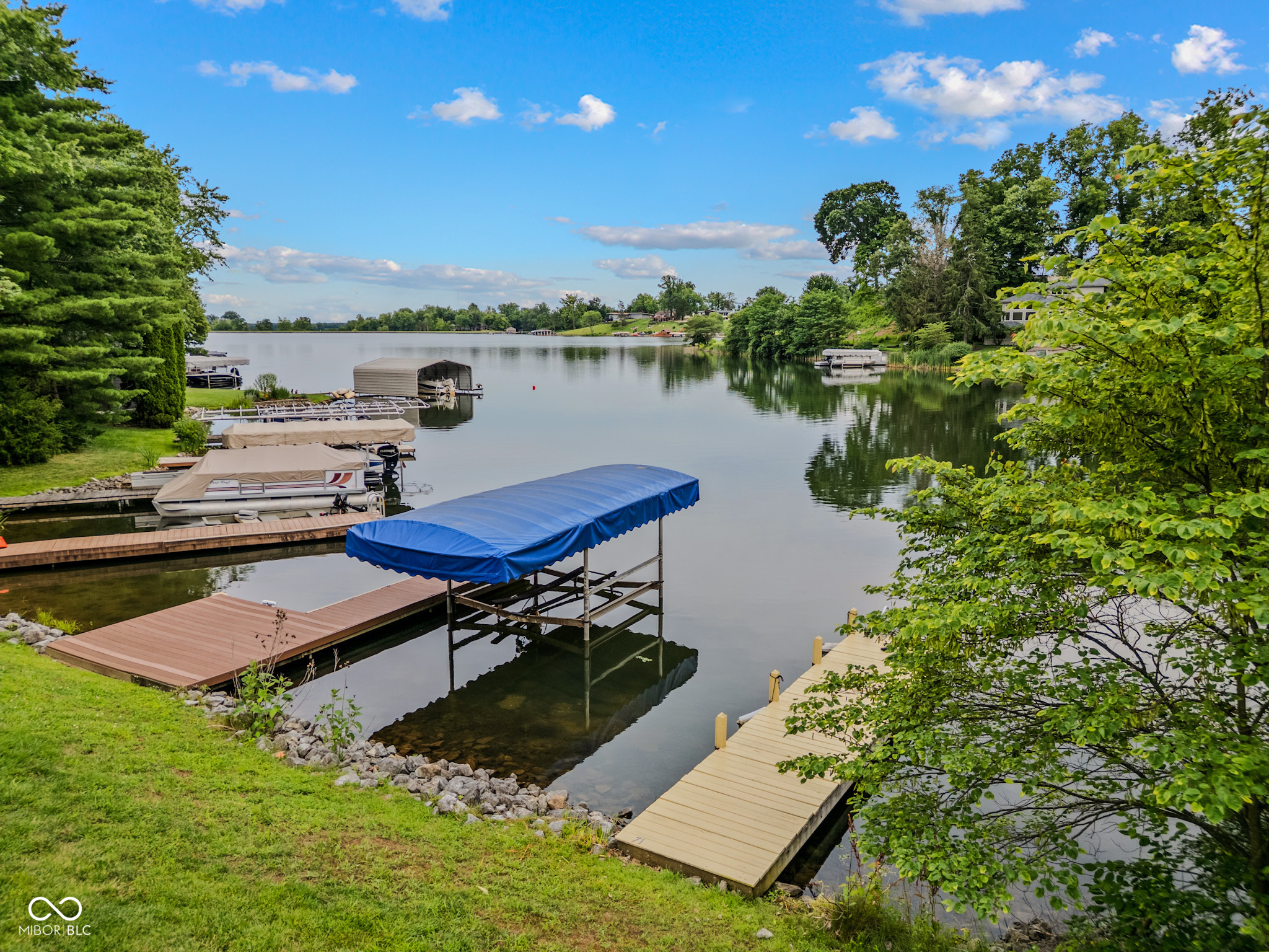 9956 West Raintree Drive North Columbus, IN 47201 - Photo 6 of 58