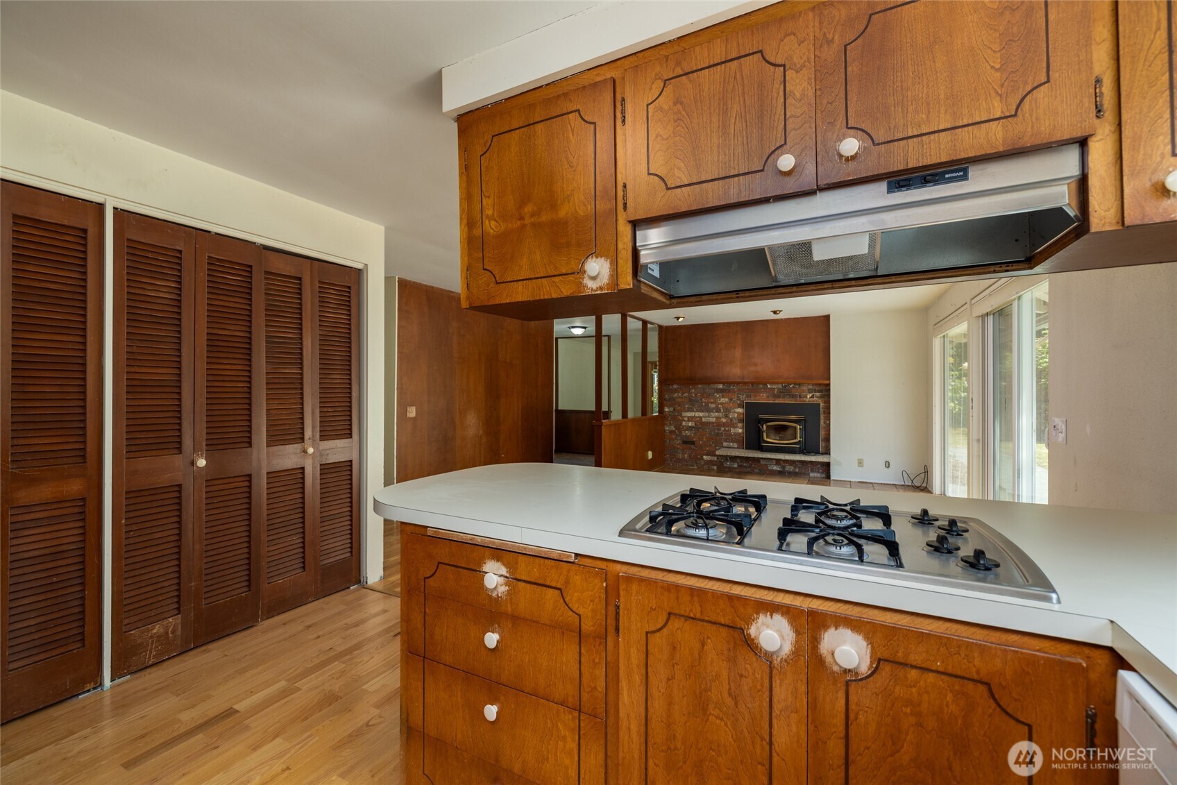 21316 Rolling Ridge Drive Sedro-Woolley, WA 98284 - Photo 12 of 37 a kitchen with stainless steel appliances granite countertop a stove and a refrigerator