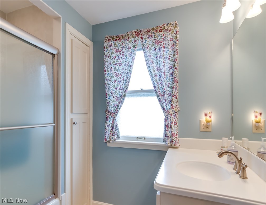 4907 Westbourne Road Cleveland, OH 44124 - Photo 20 of 30 Gallery Image 20