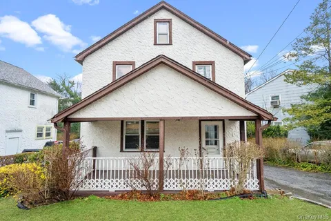 $959,000 | 43 Van Nostrand Avenue, Great Neck, NY 11024