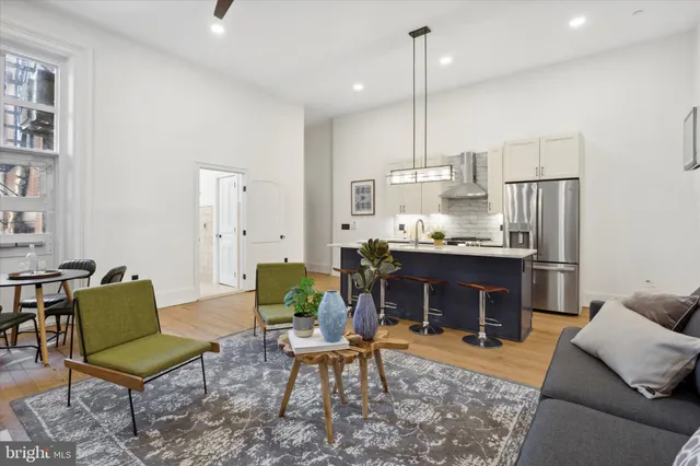 $985,000 | 1716 Spruce Street, Unit 1, Philadelphia, PA 19103